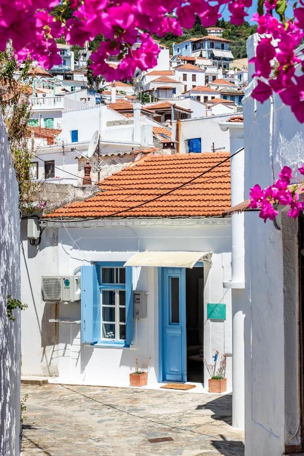 Helios Lovely Apartment Skopelos Buitenkant foto